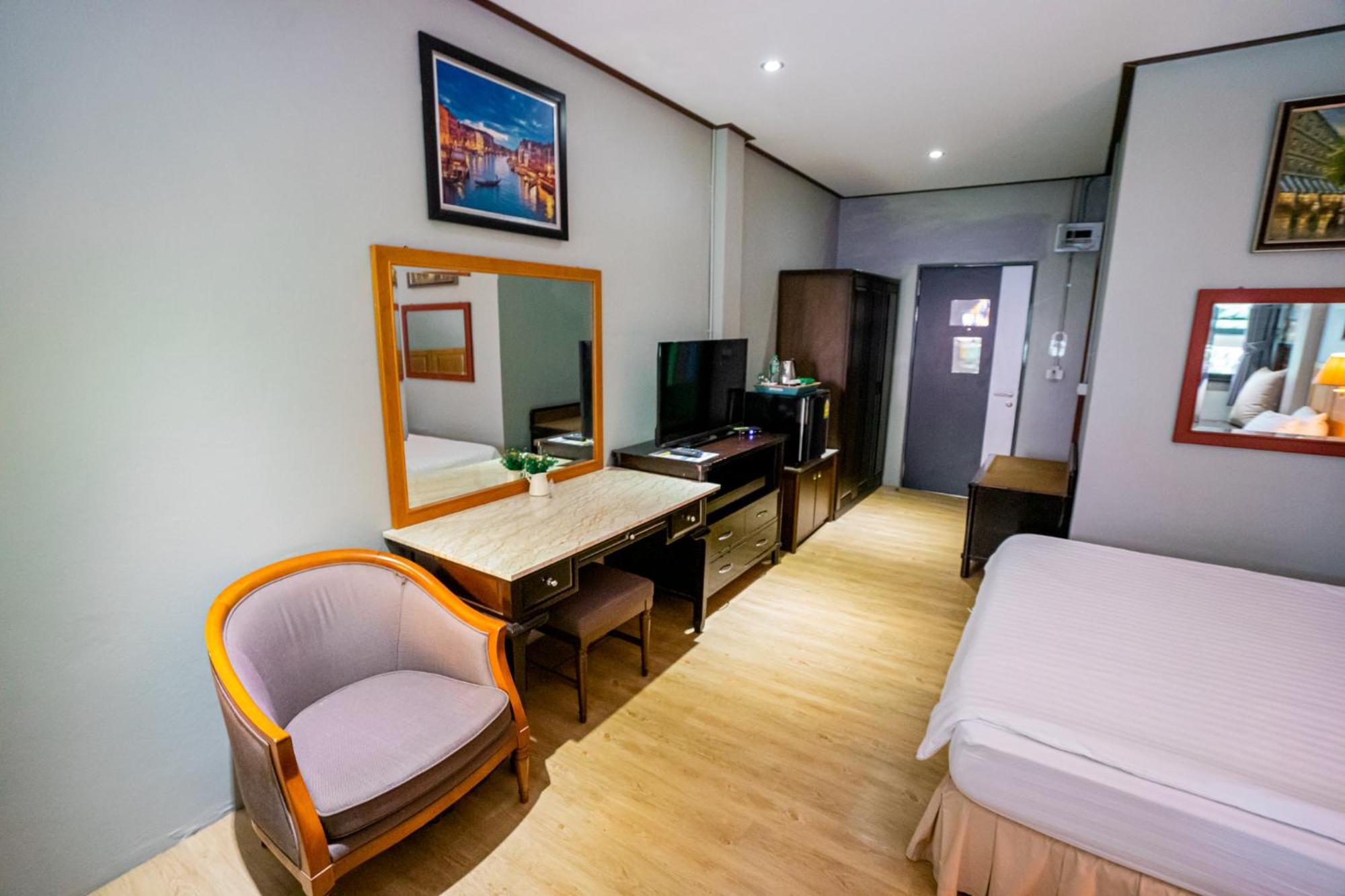 Hotel Ban Mai Vintage Pak Chong Esterno foto